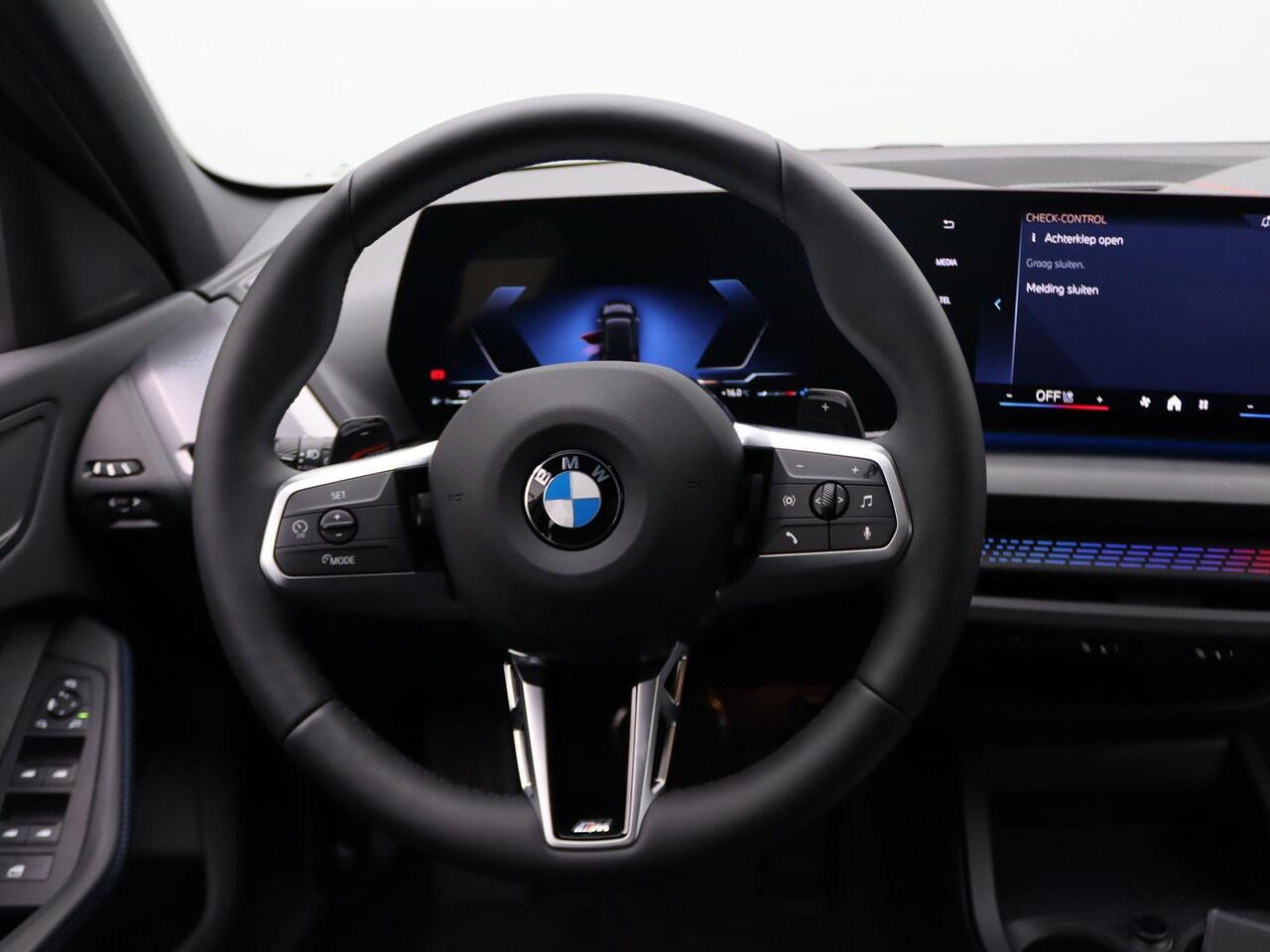 BMW 1-SERIE 120 M Sportpakket Pro | Premium Pakket | Stuurwielrand Verwarmd | Comfort Access | 19'' | Ekris Selection