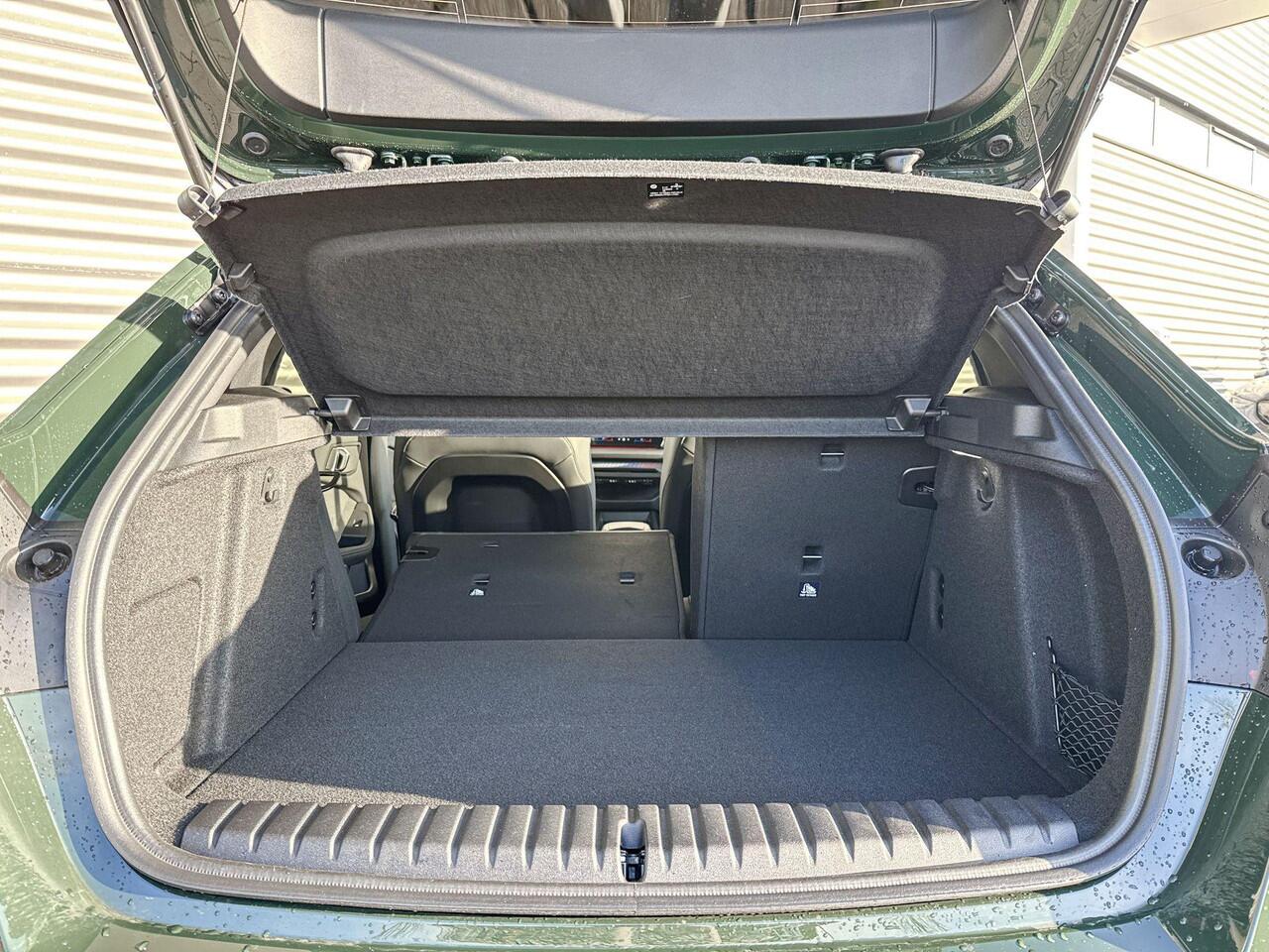 BMW 1-SERIE 123 xDrive | M Performance Parts | | M Sport Pro | Innovation Pack | Panoramadak | Driving Assistant Plus | Harman-Kardon