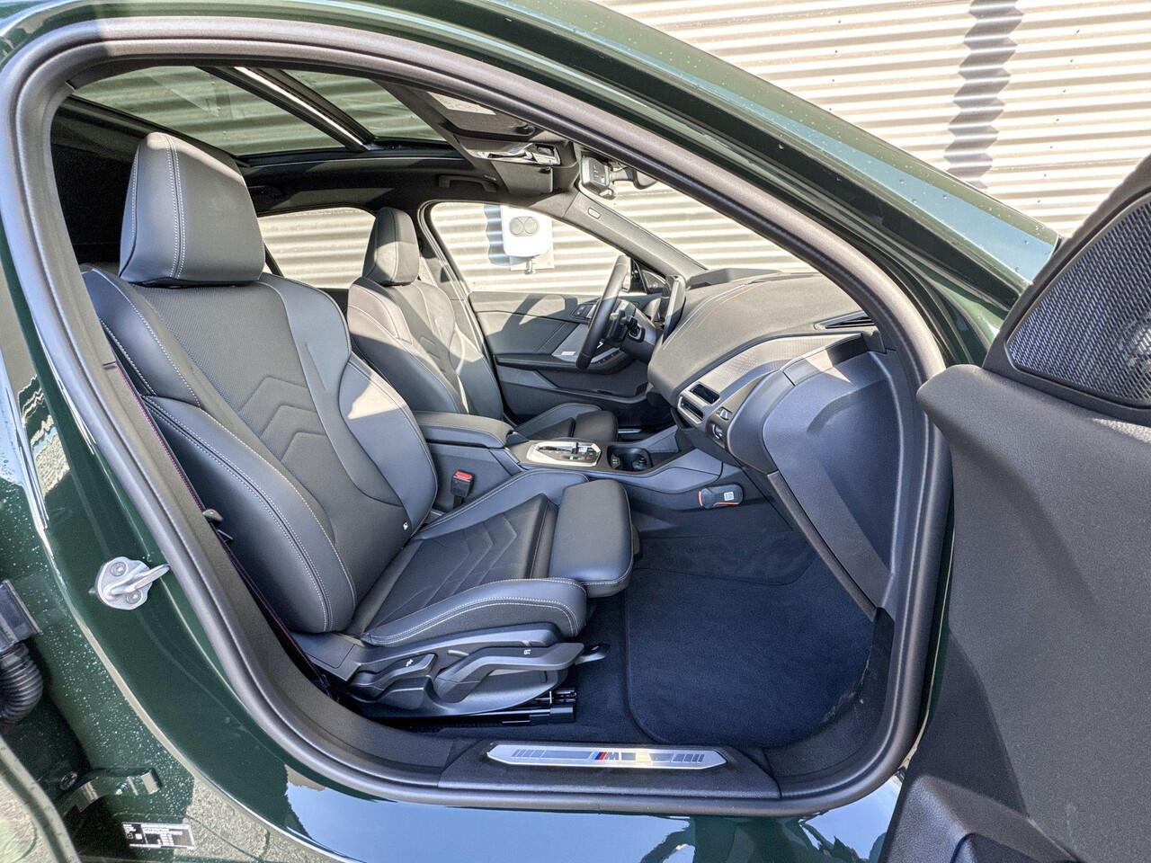 BMW 1-SERIE 123 xDrive | M Performance Parts | | M Sport Pro | Innovation Pack | Panoramadak | Driving Assistant Plus | Harman-Kardon