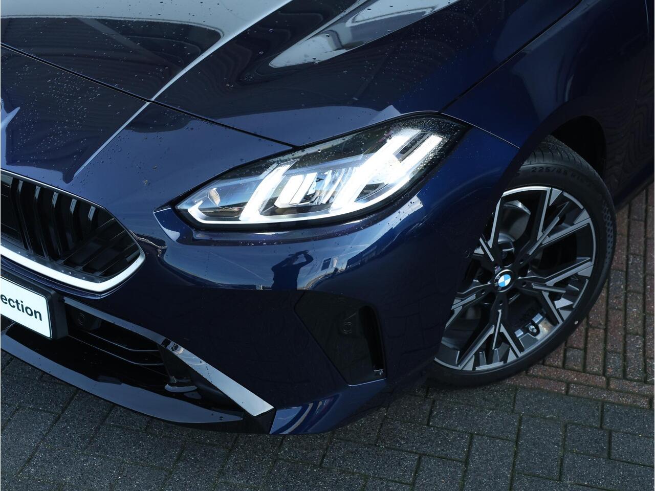 BMW 1-SERIE 120 M Sport Design Edition M Sportpakket/ Stuurwielrand verwarmd/ Achteruitrijcamera/ Getint Glas/ Sportstoelen/ Stoelverwarming/ Driving Assistant | Ekris Selection