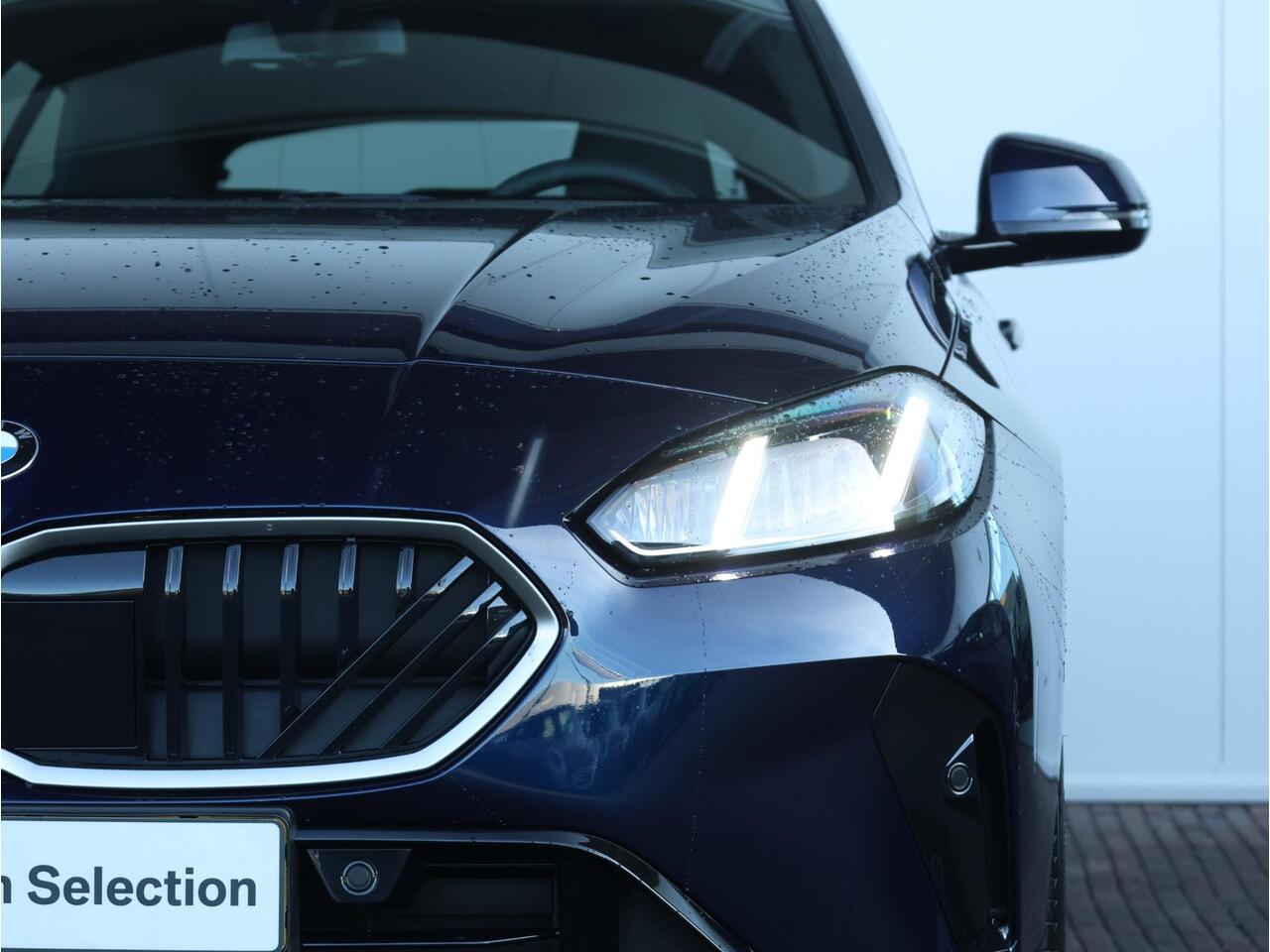 BMW 1-SERIE 120 M Sport Design Edition M Sportpakket/ Stuurwielrand verwarmd/ Achteruitrijcamera/ Getint Glas/ Sportstoelen/ Stoelverwarming/ Driving Assistant | Ekris Selection