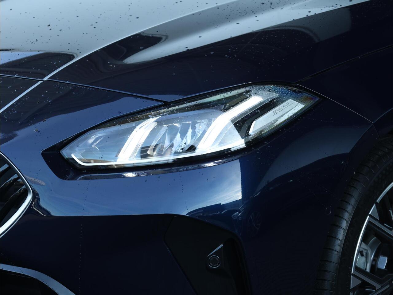 BMW 1-SERIE 120 M Sport Design Edition M Sportpakket/ Stuurwielrand verwarmd/ Achteruitrijcamera/ Getint Glas/ Sportstoelen/ Stoelverwarming/ Driving Assistant | Ekris Selection