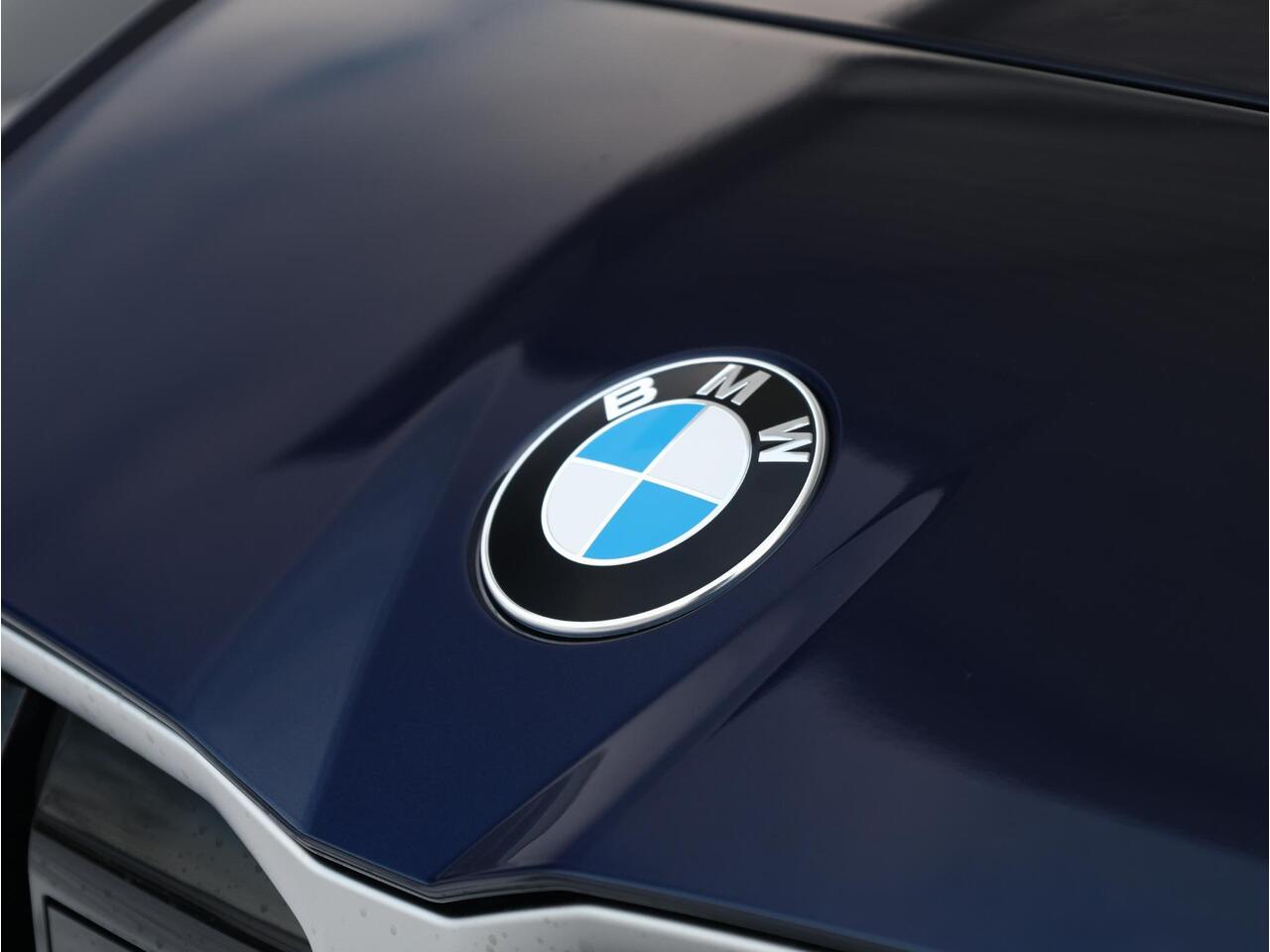 BMW 1-SERIE 120 M Sport Design Edition M Sportpakket/ Stuurwielrand verwarmd/ Achteruitrijcamera/ Getint Glas/ Sportstoelen/ Stoelverwarming/ Driving Assistant | Ekris Selection