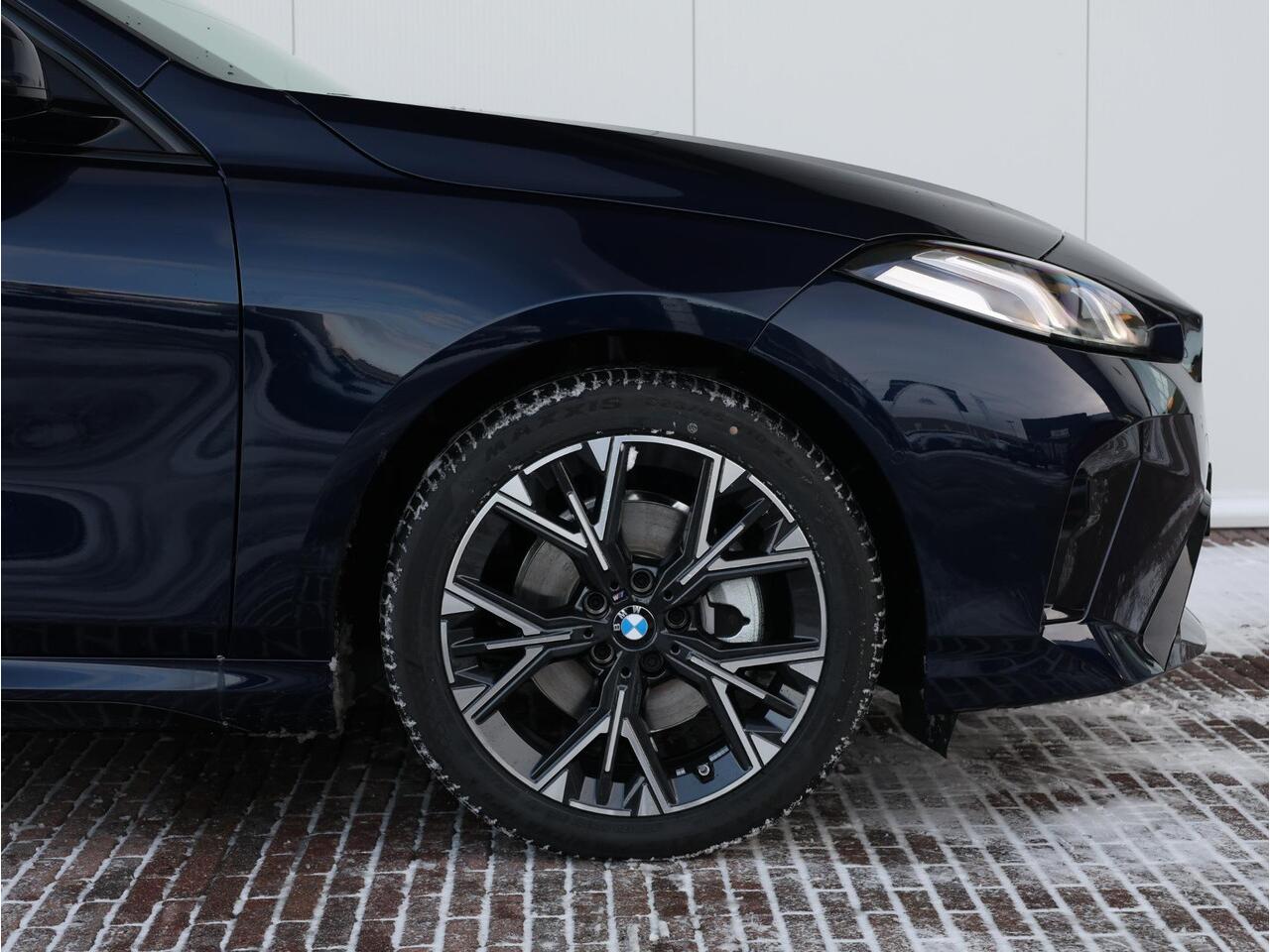 BMW 1-SERIE 120 M Sport Design Edition M Sportpakket/ Stuurwielrand verwarmd/ Achteruitrijcamera/ Getint Glas/ Sportstoelen/ Stoelverwarming/ Driving Assistant | Ekris Selection