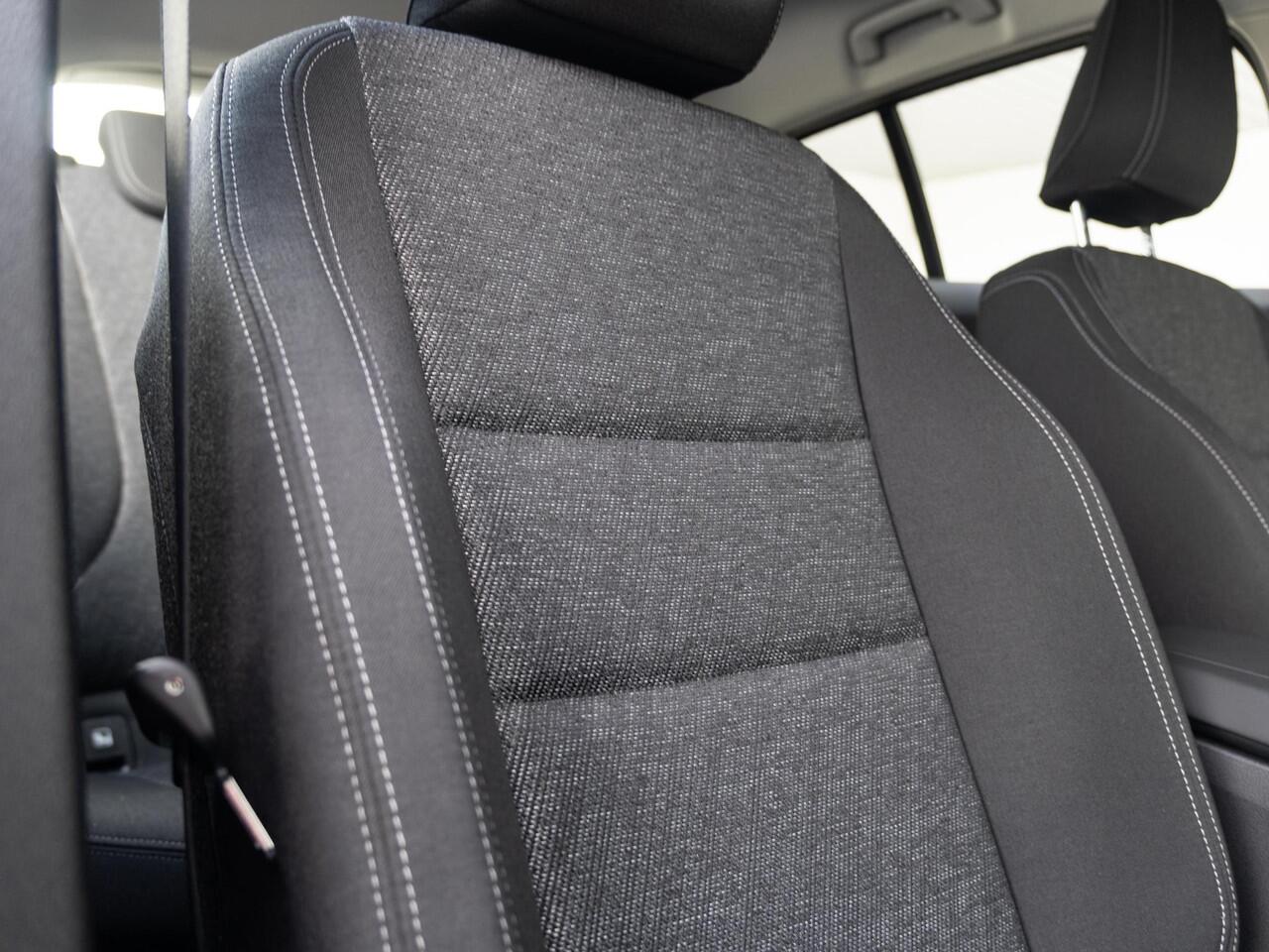 BMW 1-SERIE 120 | M Sport Design | Achteruitrijcamera | Stoelverwarming | Driving Assistant | 18'' | Ekris Selection