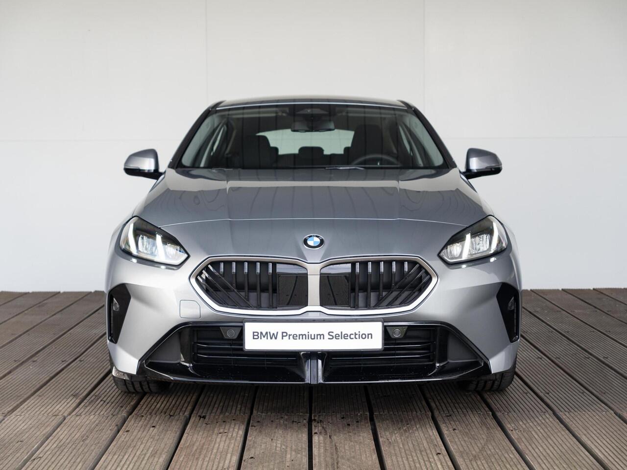 BMW 1-SERIE 120 | M Sport Design | Achteruitrijcamera | Stoelverwarming | Driving Assistant | 18'' | Ekris Selection