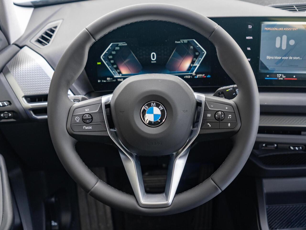 BMW 1-SERIE 120 | M Sport Design | Achteruitrijcamera | Stoelverwarming | Driving Assistant | 18'' | Ekris Selection