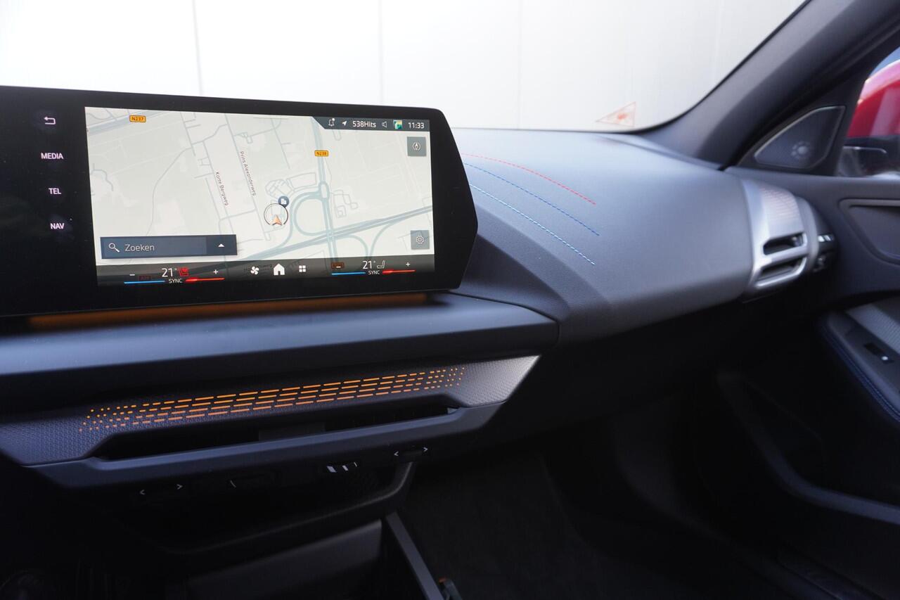 BMW 1-SERIE 120 M Sportpakket | Stuurwielrand verwarmd | Harman-Kardon sound system | BMW Head-Up Display | Parking Assistant Plus | Extra getint glas in achterportierruiten en achterruit | Ekris Selection