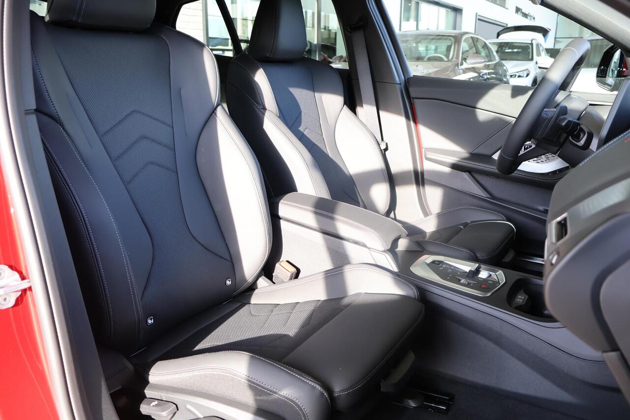 BMW 1-SERIE 120 M Sport Design Edition | Driving Assistant | Voorstoelen Verwarmd | Apple Carplay | Ekris Selection