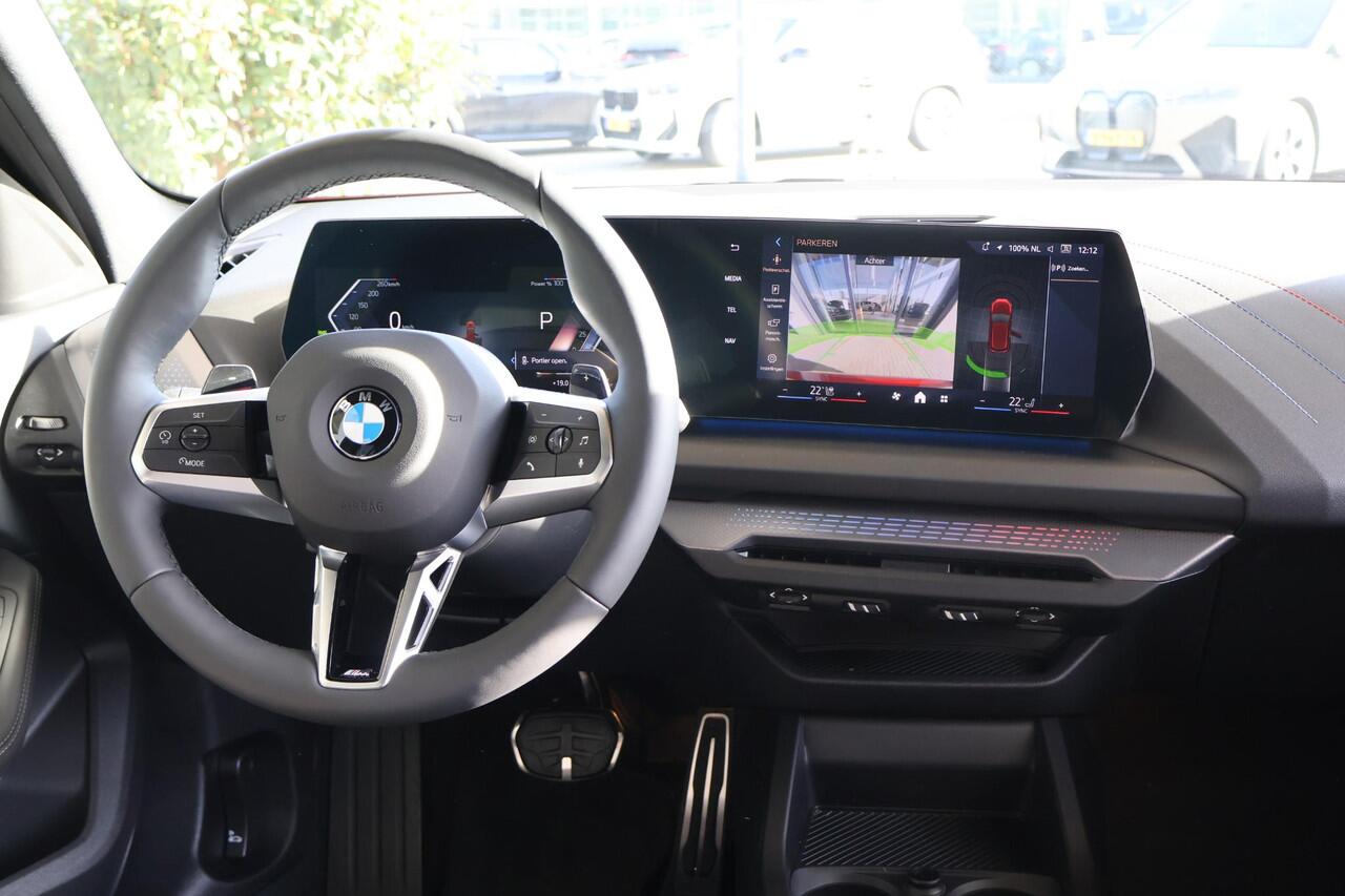 BMW 1-SERIE 120 M Sport Design Edition | Driving Assistant | Voorstoelen Verwarmd | Apple Carplay | Ekris Selection
