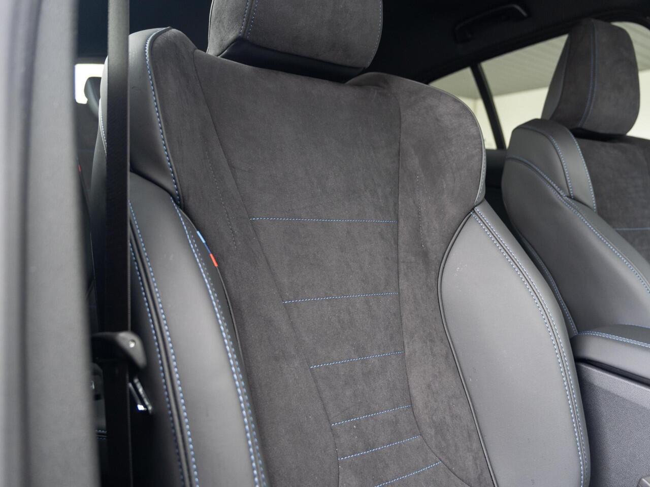 BMW 1-SERIE 120 | M Sportpakket | Premium Pack | Stuurwielrand verwarmd | Comfort Access | Achteruitrijcamera | Stoelverwarming | 18'' | Ekris Selection