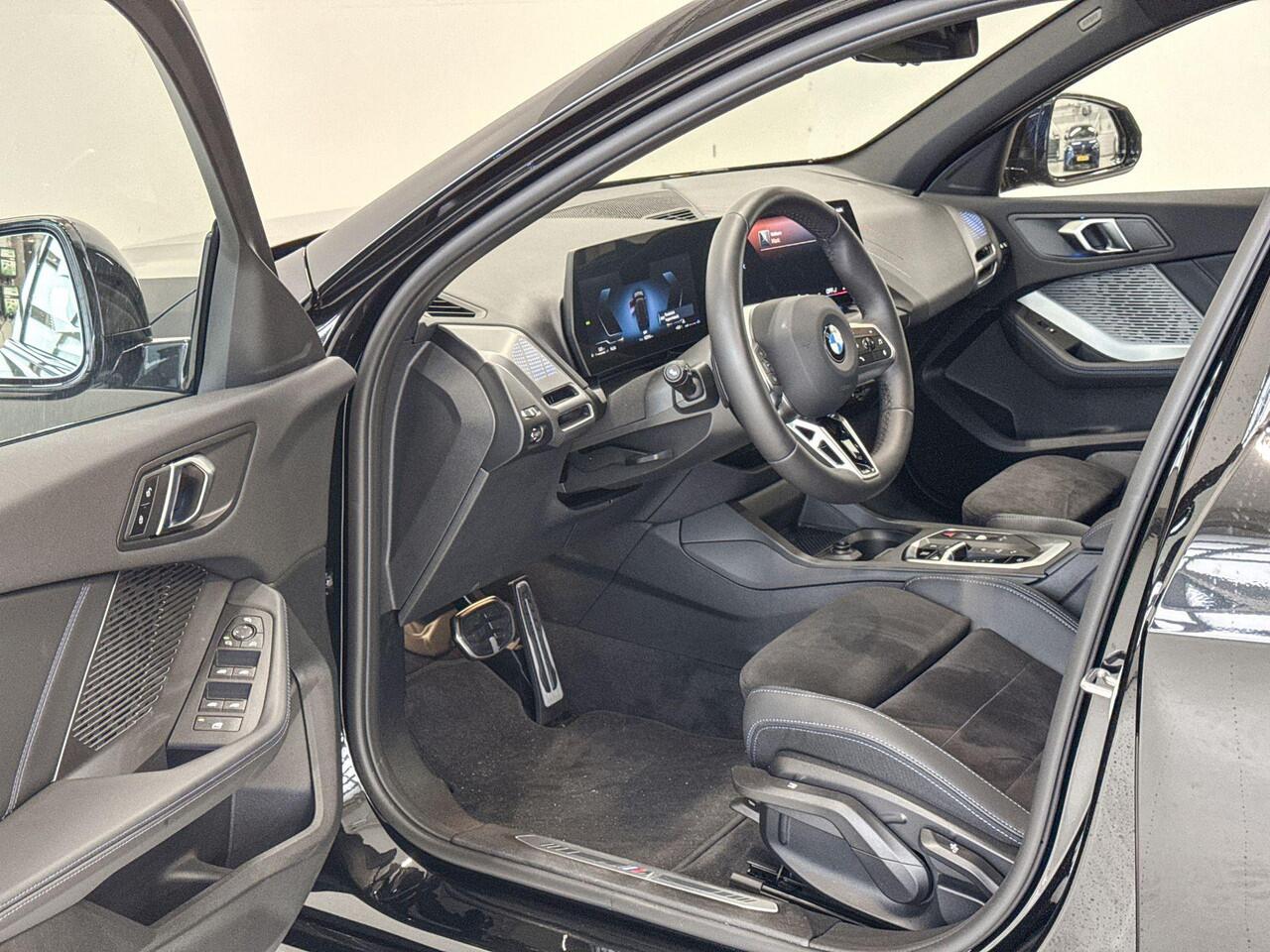 BMW 1-SERIE 120 M Sportpakket Pro Aut. - Beschikbaar vanaf: Mei 2026