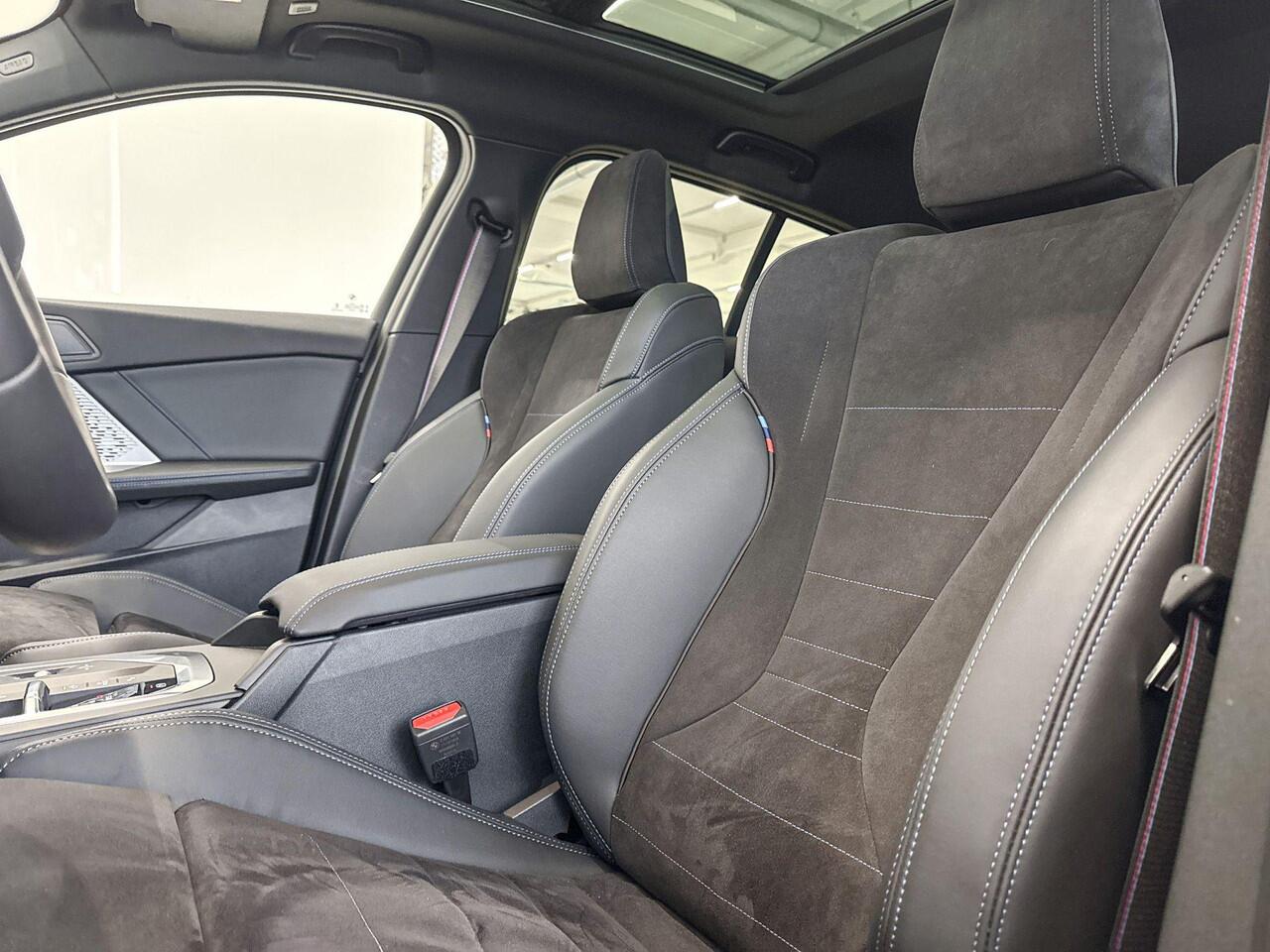 BMW 1-SERIE 120 M Sportpakket Pro Aut. - Beschikbaar vanaf: Mei 2026