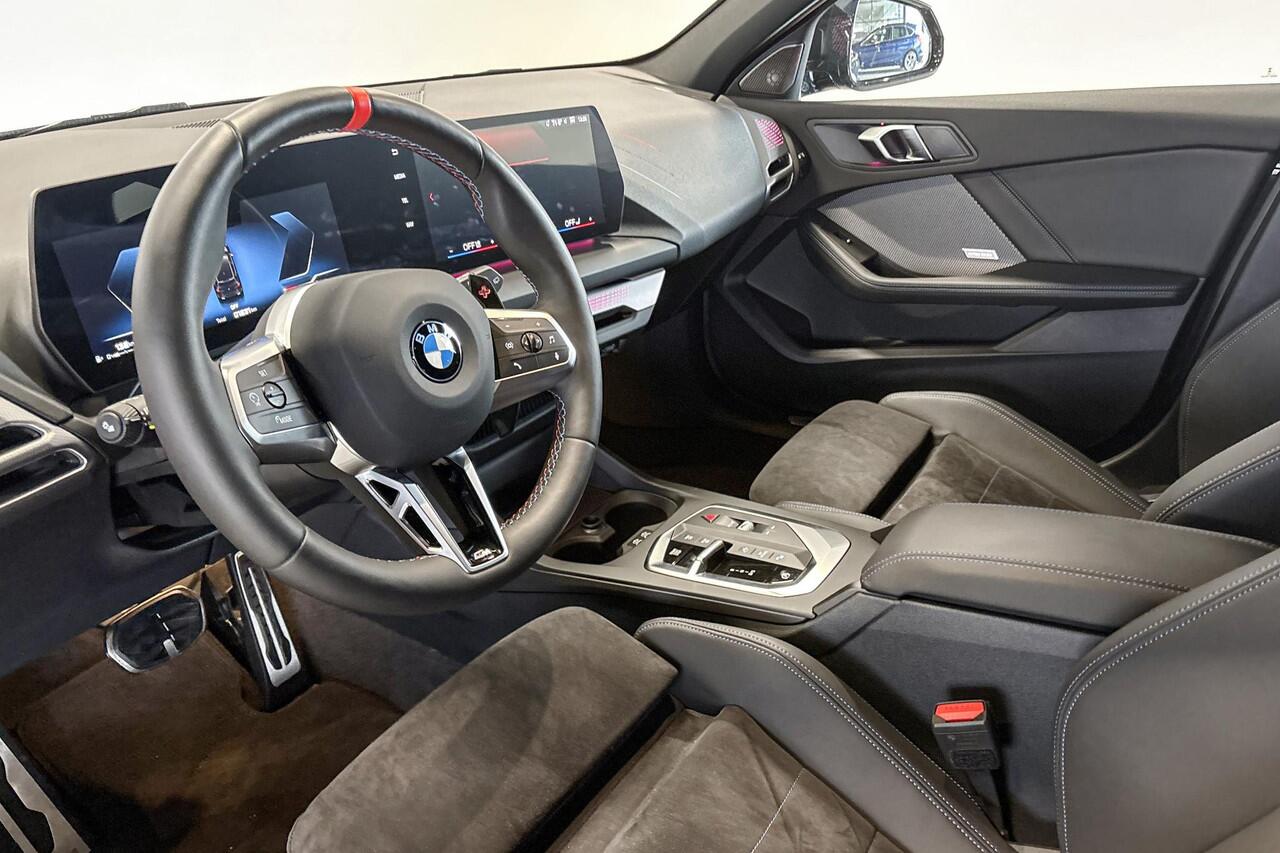 BMW 1-SERIE M135 xDrive M Sportpakket Pro Premium Pack Aut. - Beschikbaar vanaf: Mei 2026