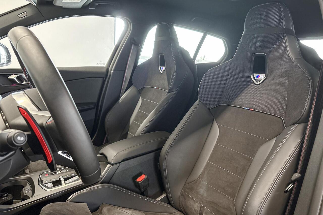 BMW 1-SERIE M135 xDrive M Sportpakket Pro Premium Pack Aut. - Beschikbaar vanaf: Mei 2026