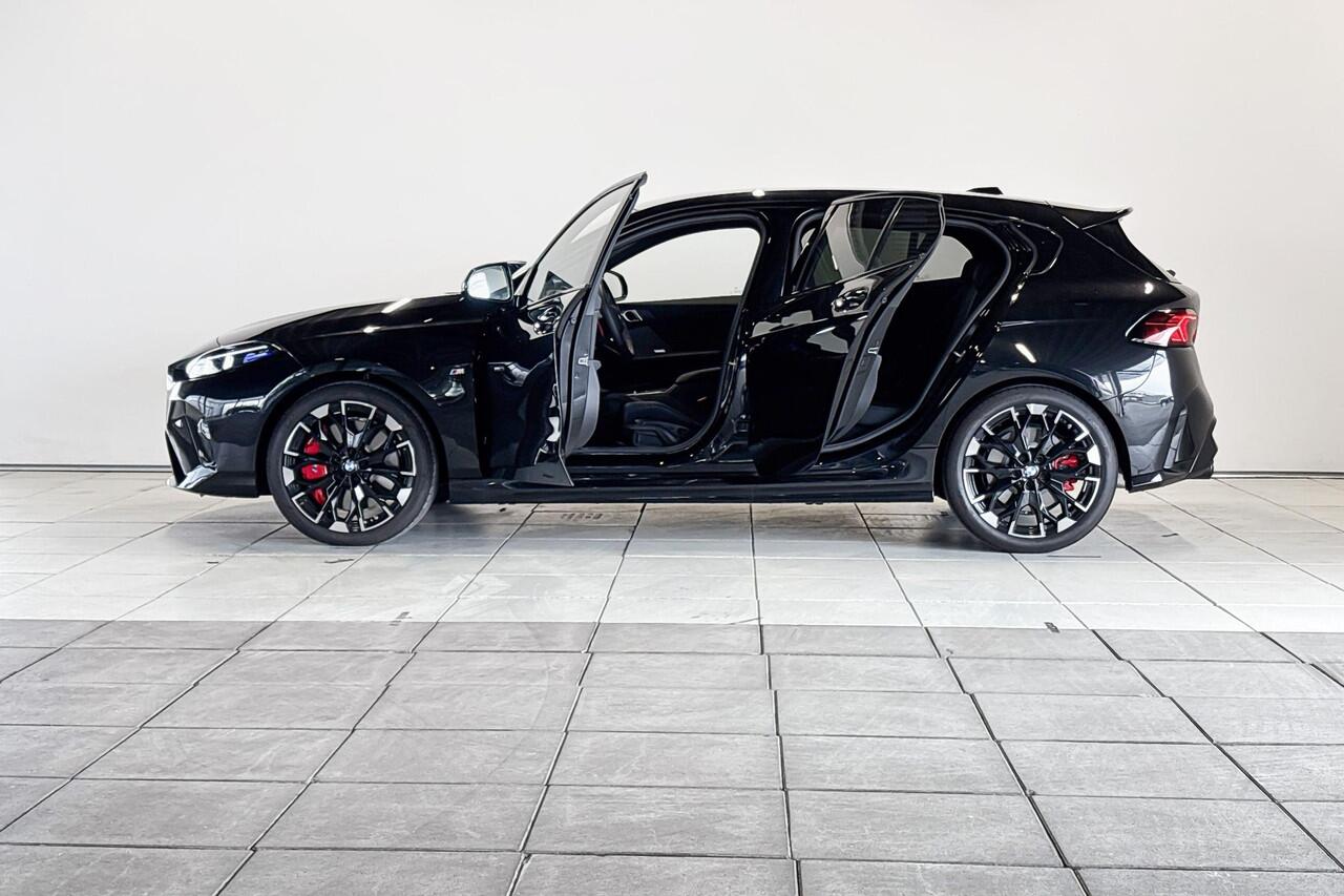 BMW 1-SERIE M135 xDrive M Sportpakket Pro Premium Pack Aut. - Beschikbaar vanaf: Mei 2026