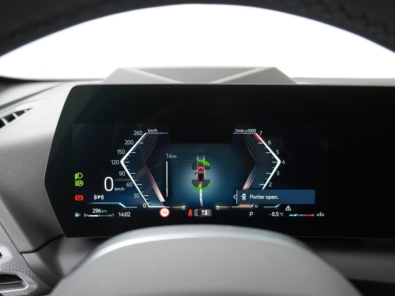 BMW 1-SERIE 120 M Sport Design Edition | M-Sport Pro | Head-Up | Comfort Access | Driving Assistant Plus | Harman Kardon | Panoramadak | Ekris Selection