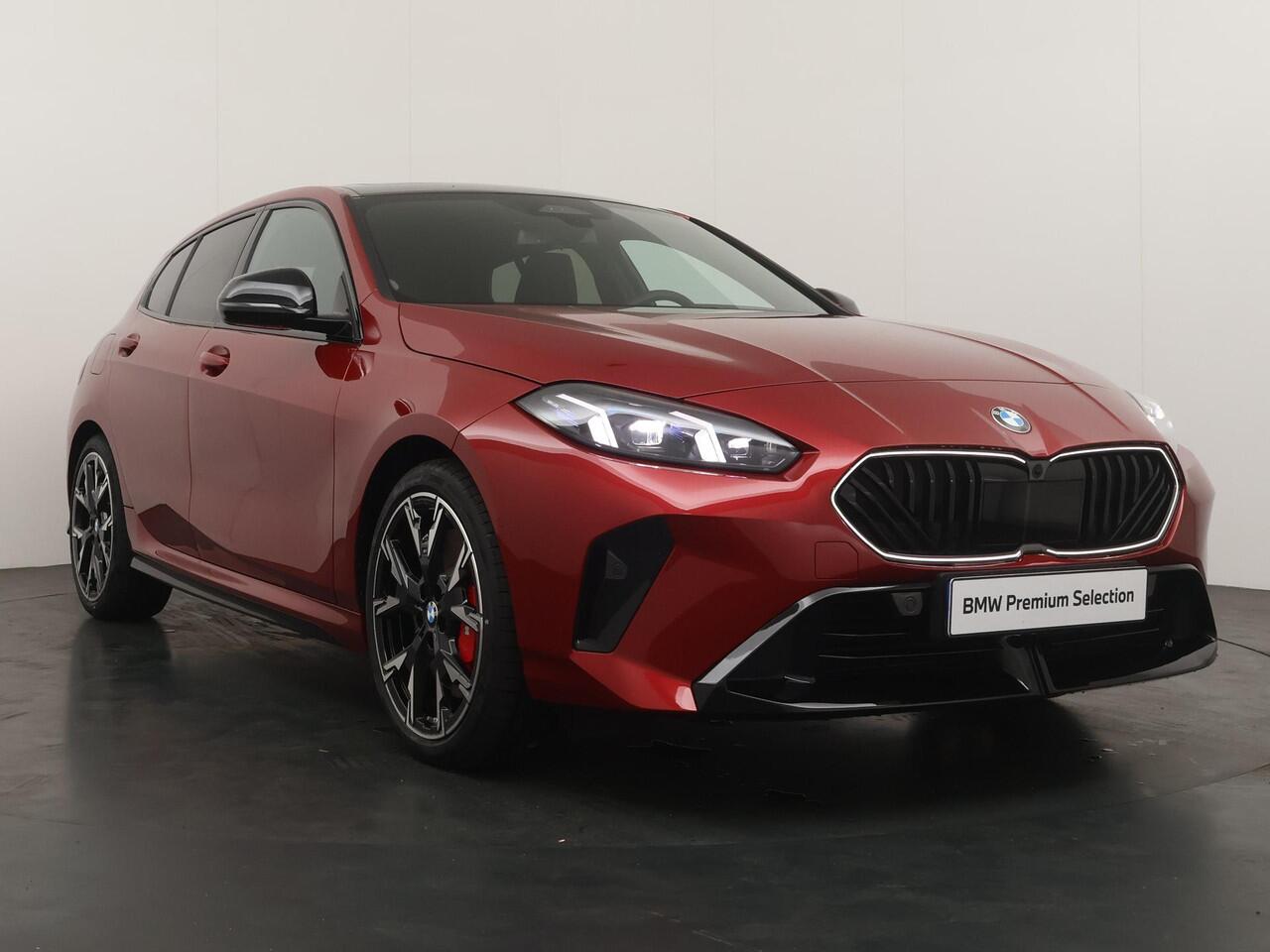 BMW 1-SERIE 120 M Sport Design Edition | M-Sport Pro | Head-Up | Comfort Access | Driving Assistant Plus | Harman Kardon | Panoramadak | Ekris Selection