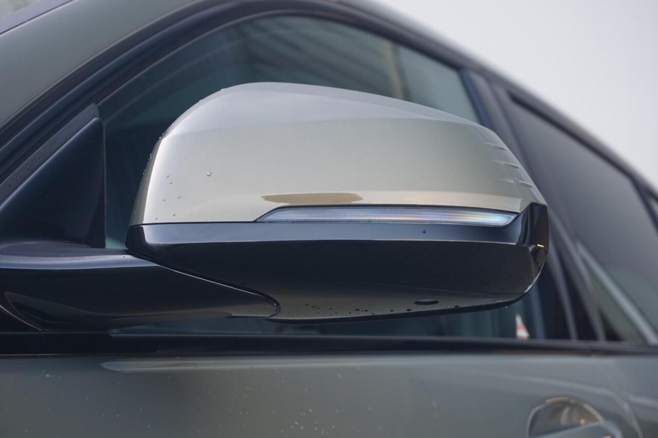 BMW 1-SERIE 123 xDrive M Sportpakket Pro 19'' | Panoramadak | Elektrisch verstelbare stoelen | Harman Kardon | Ekris Selection