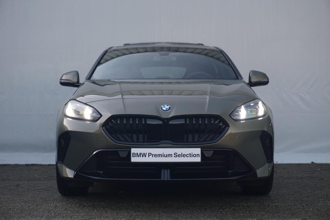 BMW 1-SERIE 123 xDrive M Sportpakket Pro 19'' | Panoramadak | Elektrisch verstelbare stoelen | Harman Kardon | Ekris Selection