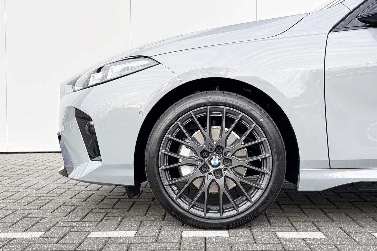 BMW 1-SERIE 120 | M Sport Design Edition | Premium Pack