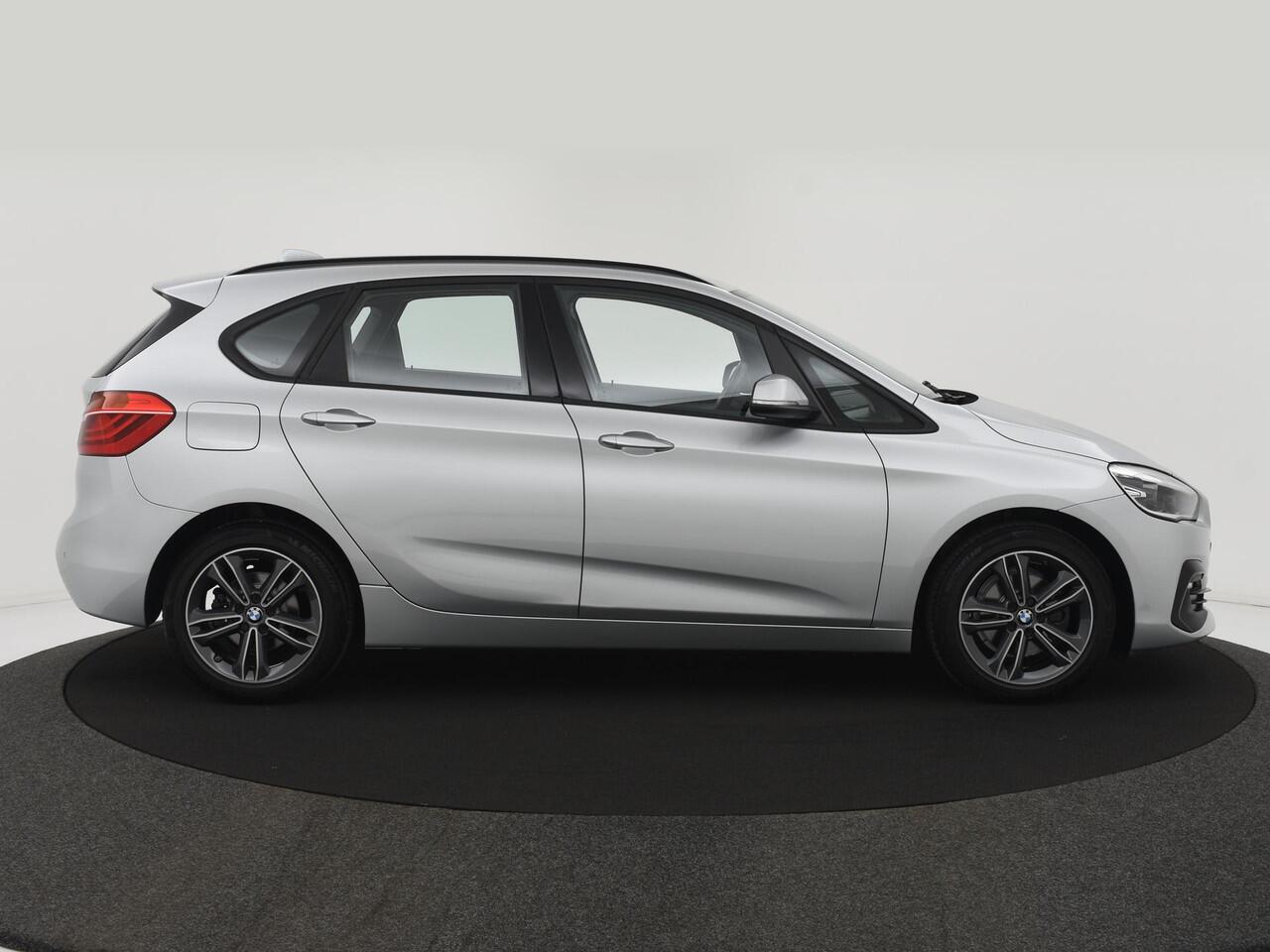 BMW 2-SERIE Active Tourer 218i Executive AUTOM. TREKH|NAVI|HEAD-UP|ORG.NL|CLIMA|CRUISE|PDC|17INCH