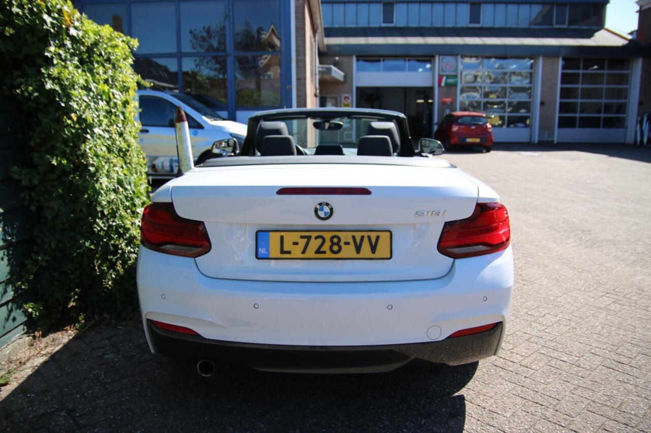 BMW 2-SERIE 218i High Executive | M-pakket | Navigatie | Sensoren v/a |