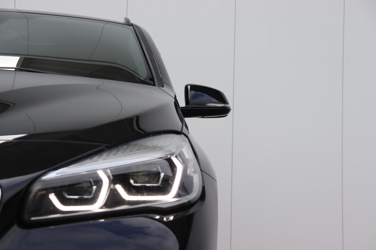 BMW 2-SERIE Active Tourer 218i Executive M-Sport pakket/ Sportstoelen/ Cruise control/ Climate control/ Navigatie