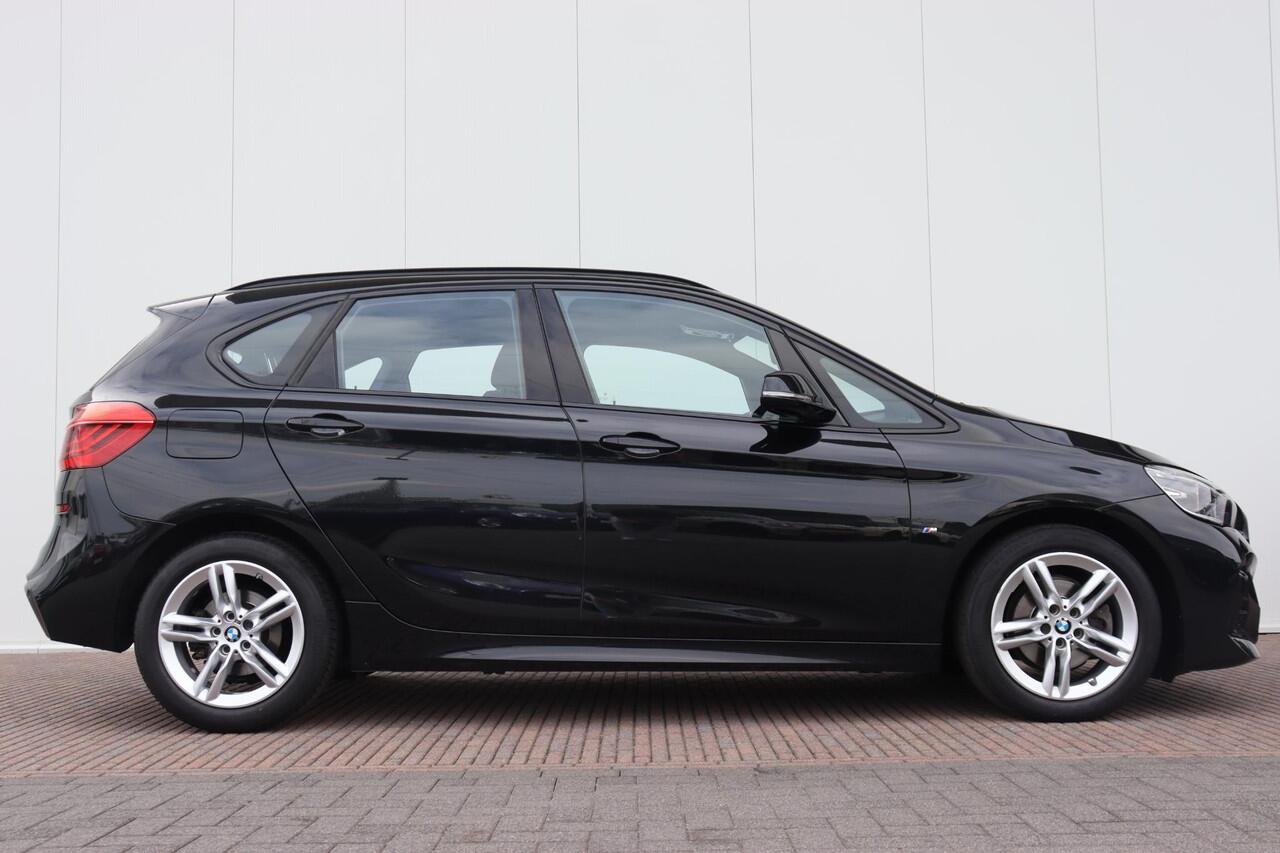 BMW 2-SERIE Active Tourer 218i Executive M-Sport pakket/ Sportstoelen/ Cruise control/ Climate control/ Navigatie