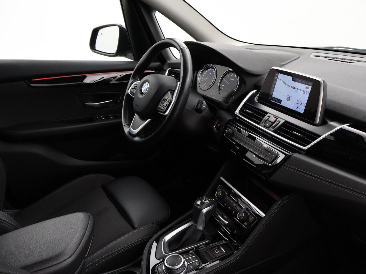 BMW 2-SERIE Active Tourer 225xe 224 PK XDRIVE PLUG-IN HYBRID + STOELVERWARMING / AFN. TREKHAAK / NAVIGATIE