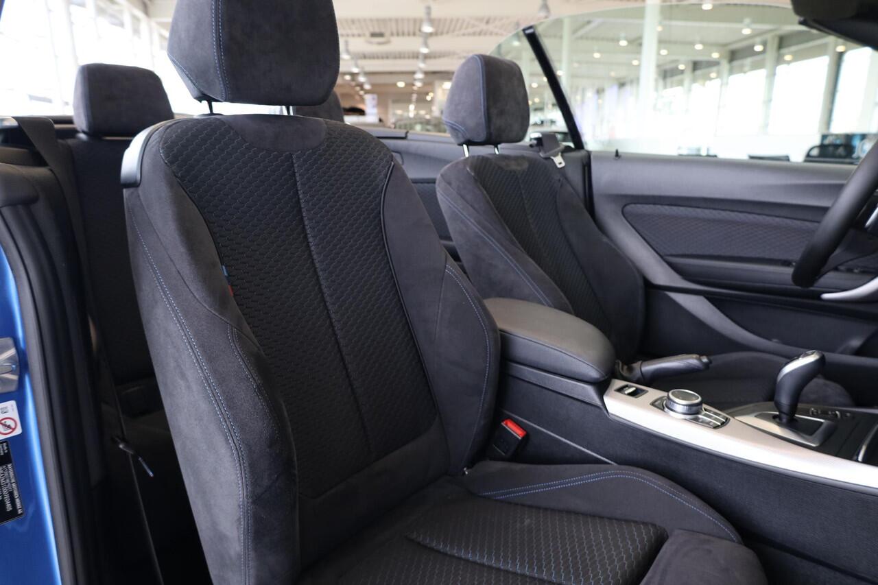 BMW 2-SERIE Cabrio 220i M Sportpakket | Stoelverwarming | Sportstoelen