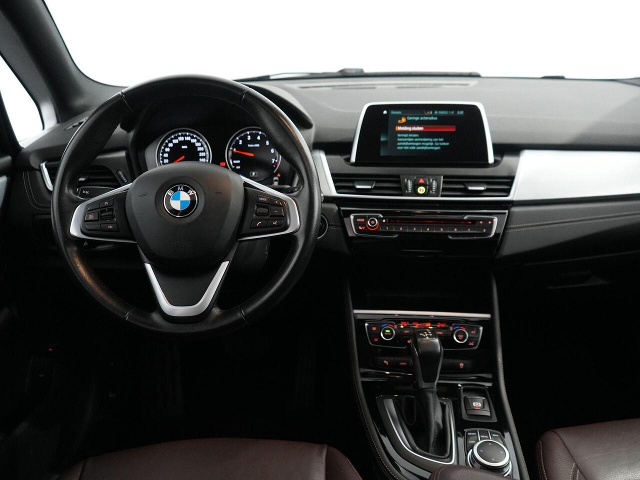 BMW 2-SERIE Active Tourer 225xe iPerformance High Executive | Pano | Leer | Trekhaak | Camera | Keyless