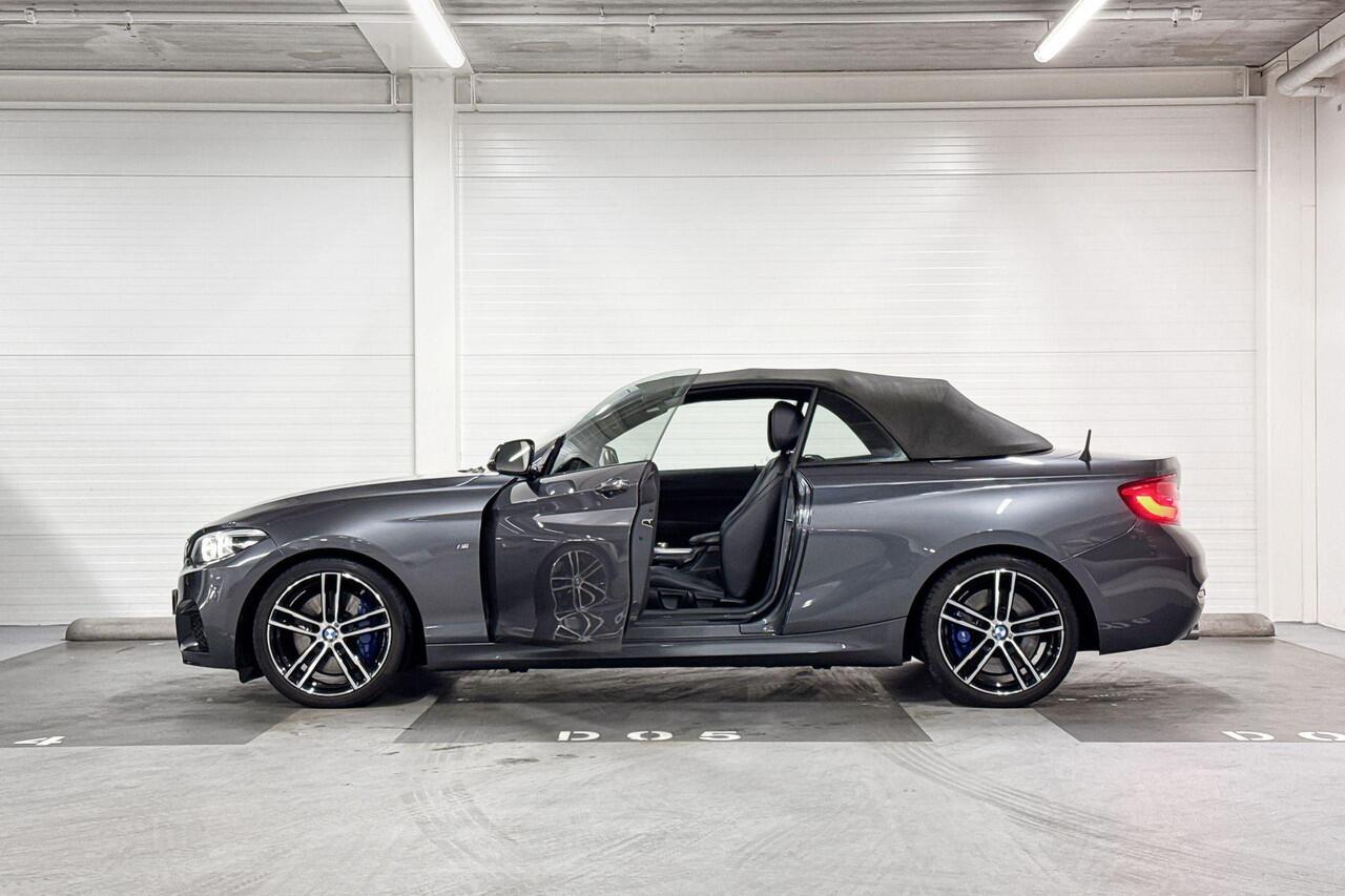 BMW 2-SERIE Cabrio 220i High Executive | M Sportpakket | Stoelverwarming | M sport-onderstel