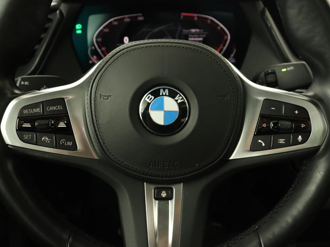 BMW 2-SERIE Gran Coupé 218i High Executive | Panoramadak | Sport Line | Leder | Harman/Kardon | Adaptive cruise | Stuurverwarming | Carplay | Camera | Navigatie | Full LED | Park Assist | Sportstoelen | Live Cockpit