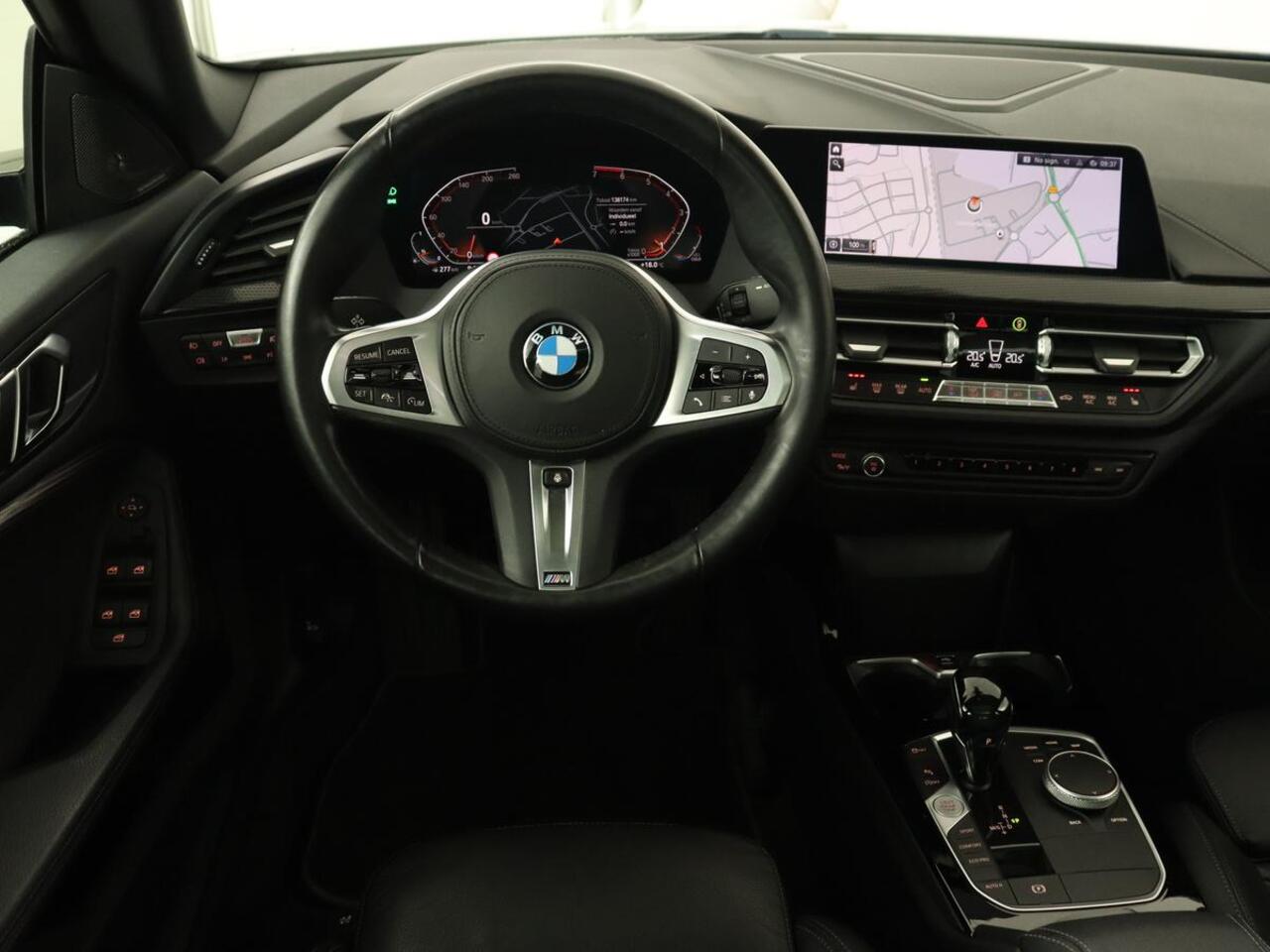 BMW 2-SERIE Gran Coupé 218i High Executive | Panoramadak | Sport Line | Leder | Harman/Kardon | Adaptive cruise | Stuurverwarming | Carplay | Camera | Navigatie | Full LED | Park Assist | Sportstoelen | Live Cockpit