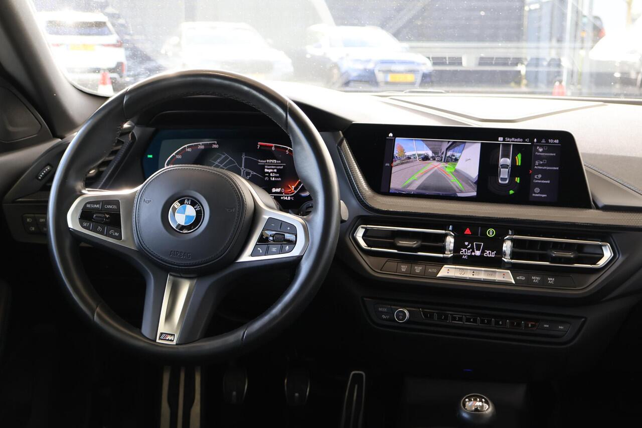 BMW 2-SERIE Gran Coupé 218i | M Sportpakket | Audio Media Pack | Panorama Dak