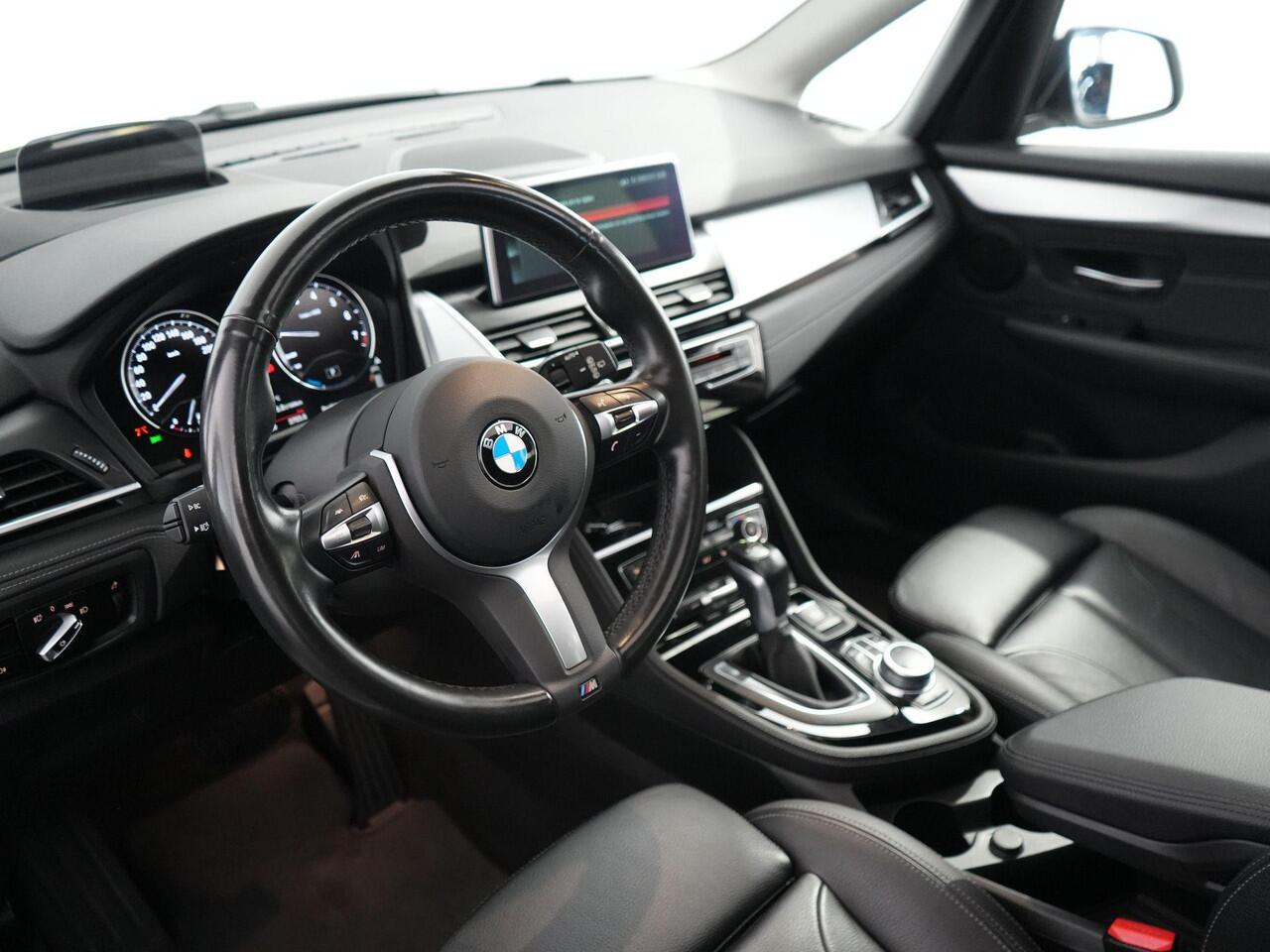 BMW 2-SERIE Active Tourer 225xe iPerformance High Executive | Pano | HUD | Leer | Camera | Carplay