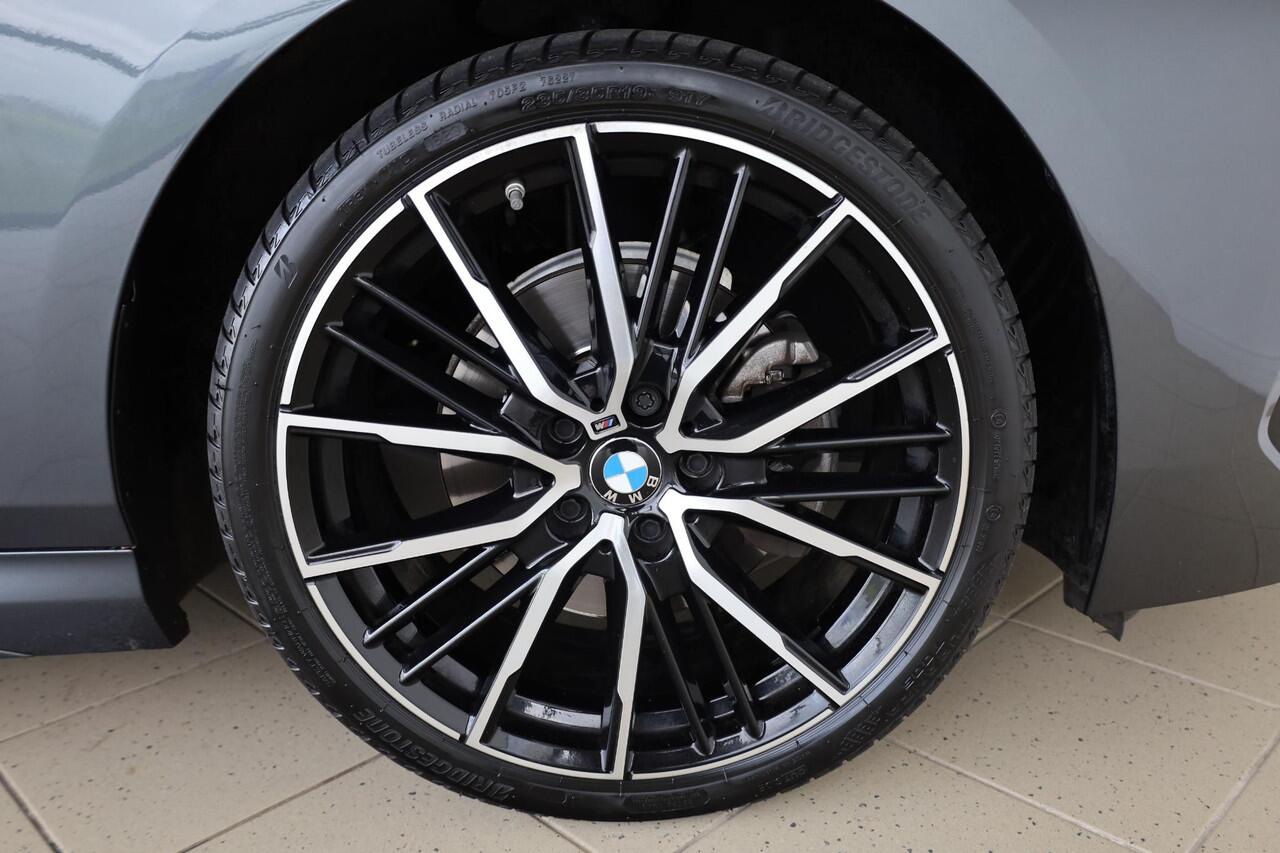 BMW 2-SERIE Gran Coupé 218i Executive | Model M Sport | 19 inch