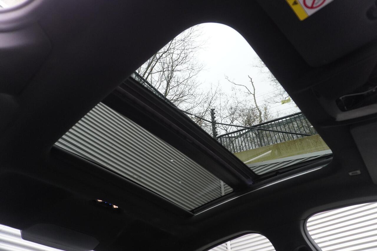 BMW 2-SERIE Gran Coupé 218i Executive | Model M Sport | Parking Pack | Achteruitrijcamera | Glazen panoramadak | HiFi System