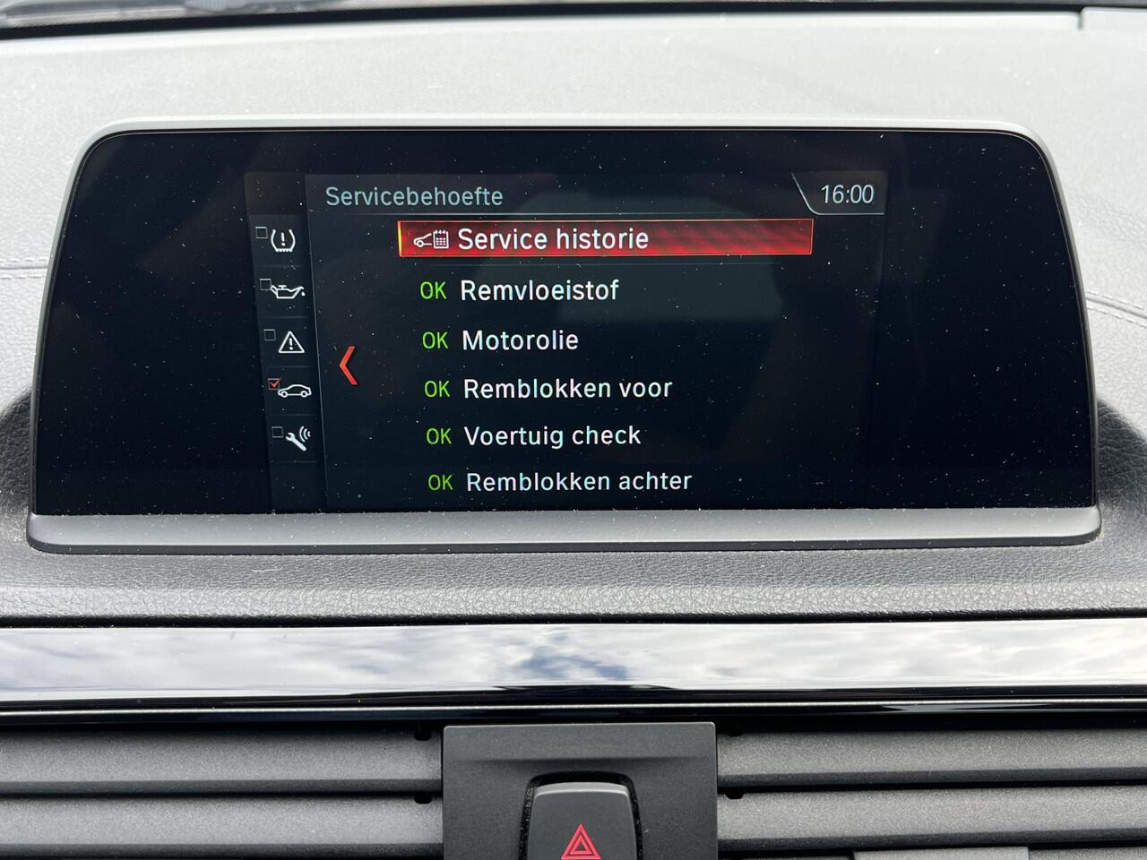 BMW 2-SERIE Coupé 218i Executive Sport Line Business / Automaat / Cruise- en Cruise Control / Verwarmde Voorstoelen / Keyless Start / Parkeersensoren voor + achter / Navigatie full map / M Leder Sportstuur / Lichtmetalen velgen dubbel spaak / Bluetooth /