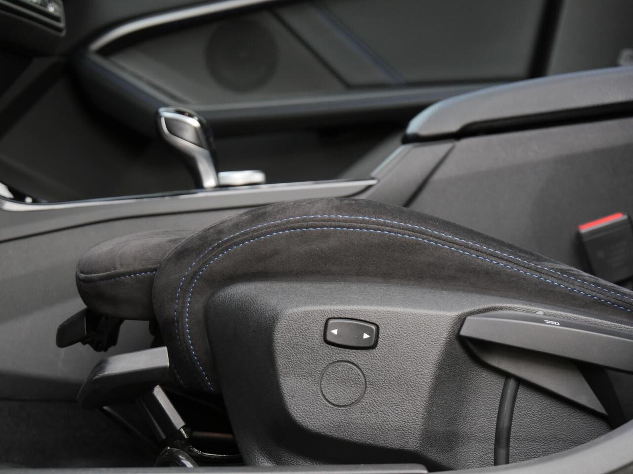 BMW 2-SERIE GRAN COUPE 218i M-SPORT/ PANORAMADAK/ SCHAALSTOELEN/ PARKING PACK