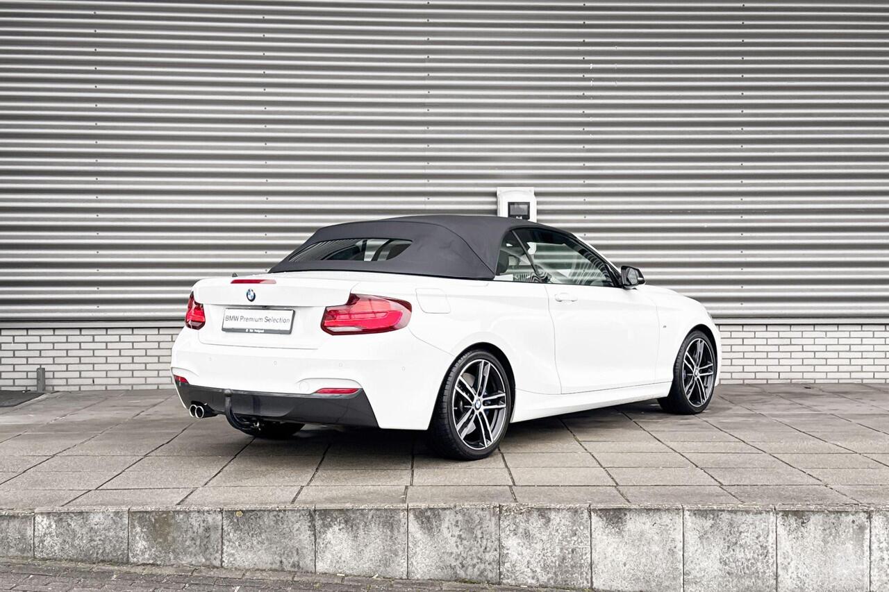 BMW 2-SERIE Cabrio 220i High Executive Edition