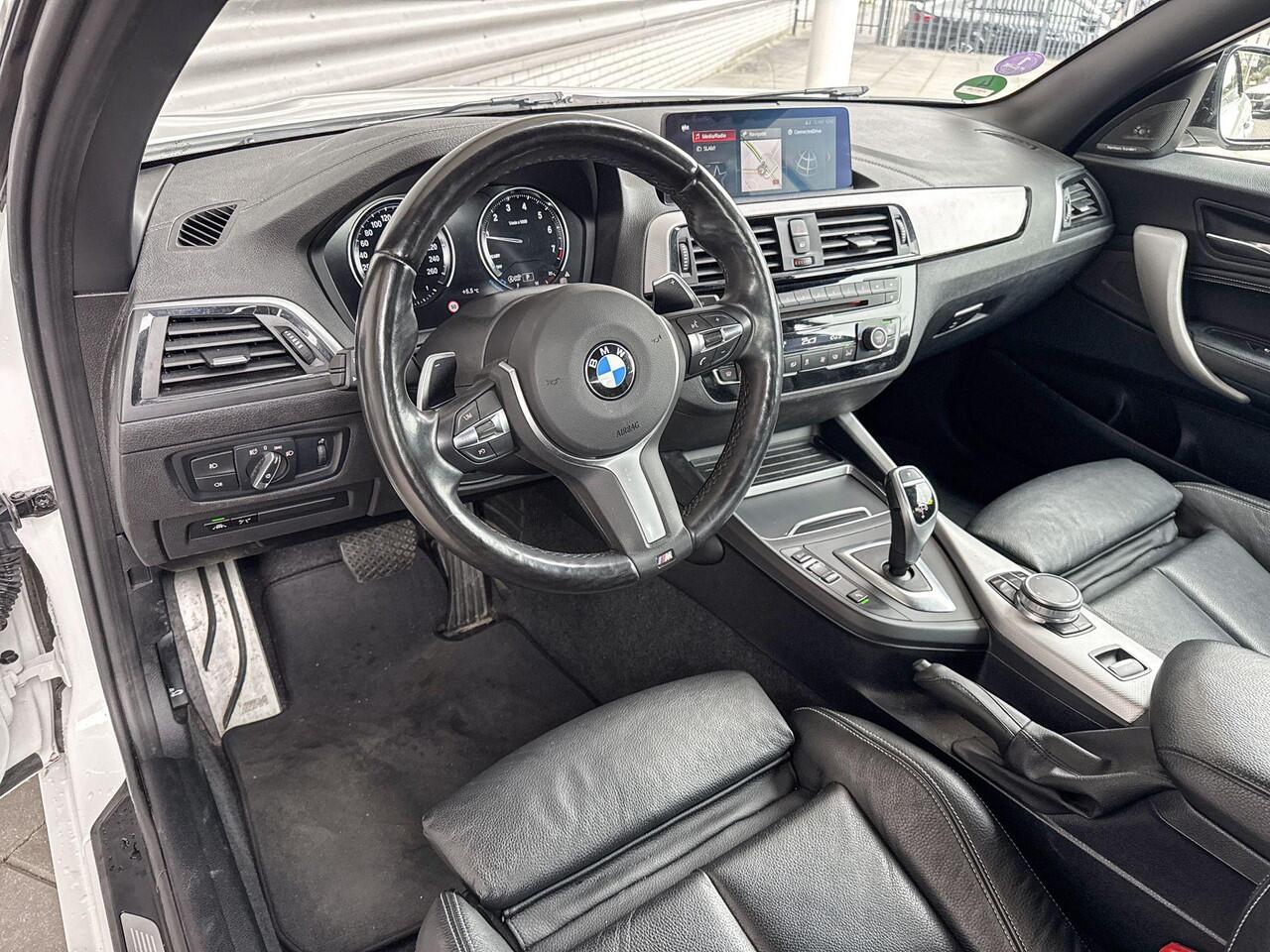 BMW 2-SERIE Cabrio 220i High Executive Edition