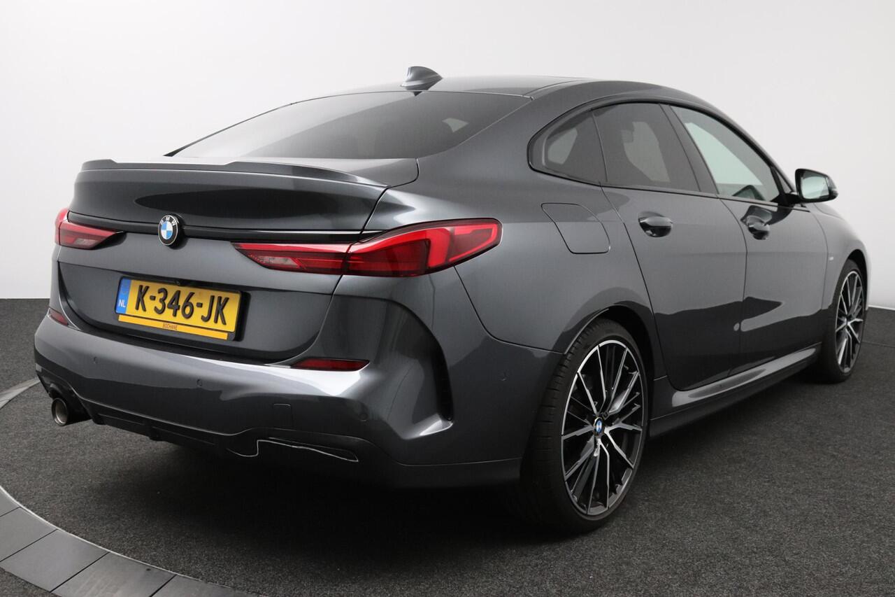 BMW 2-SERIE Gran Coupé 218i M-Sport | Panoramadak | 19''M Velgen | Harman/Kardon | Sport stoelen |