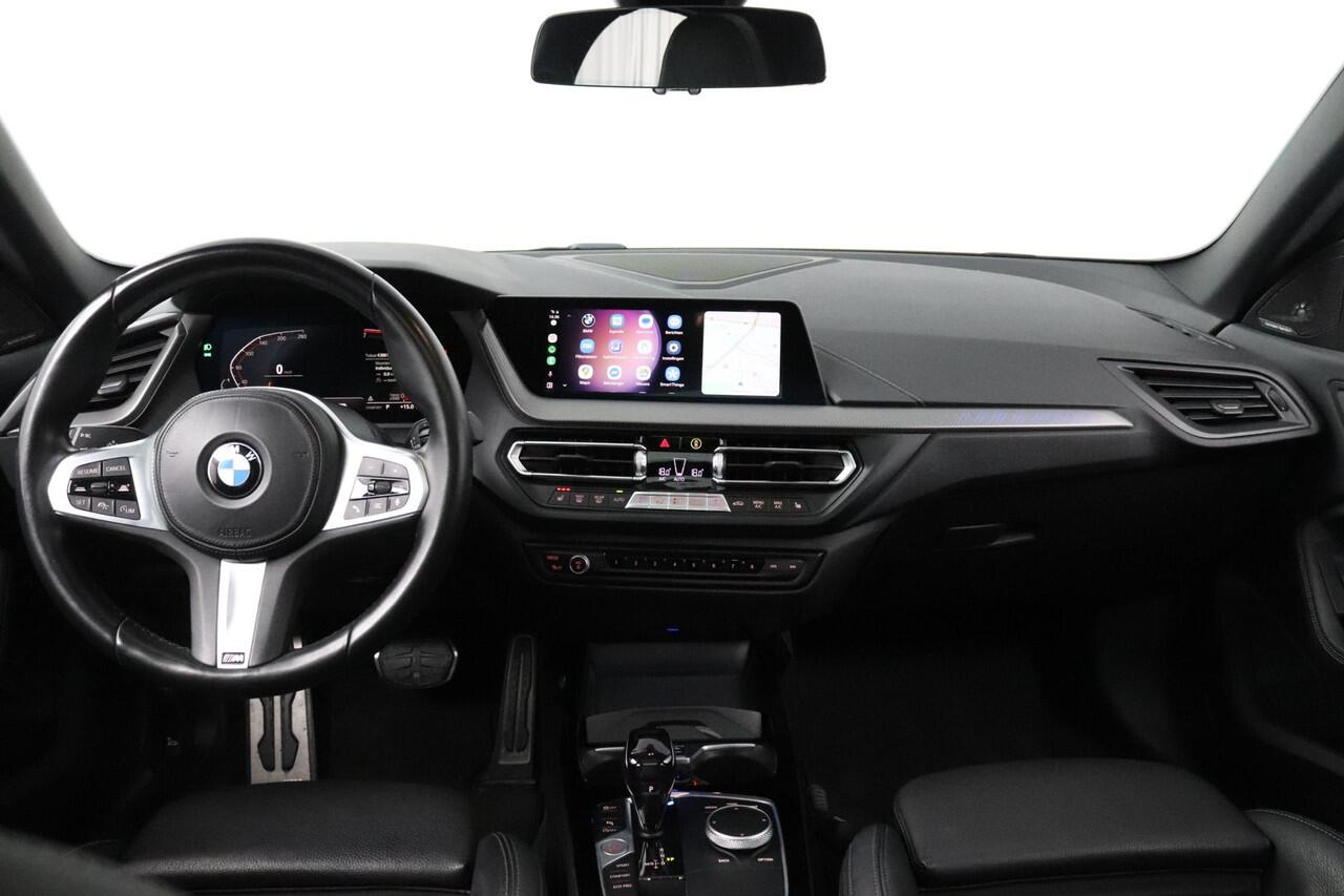 BMW 2-SERIE Gran Coupé 218i M-Sport | Panoramadak | 19''M Velgen | Harman/Kardon | Sport stoelen |