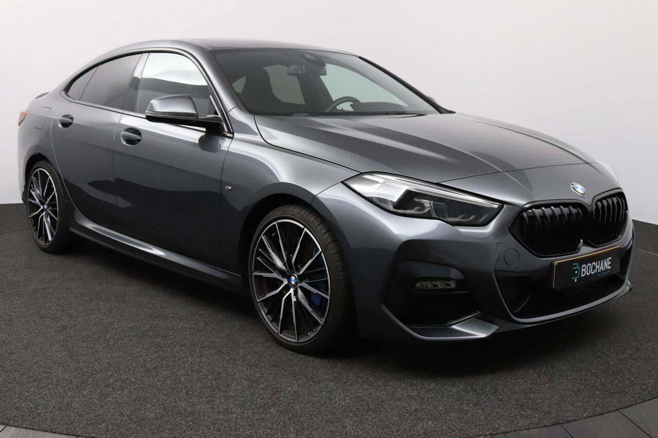 BMW 2-SERIE Gran Coupé 218i M-Sport | Panoramadak | 19''M Velgen | Harman/Kardon | Sport stoelen |
