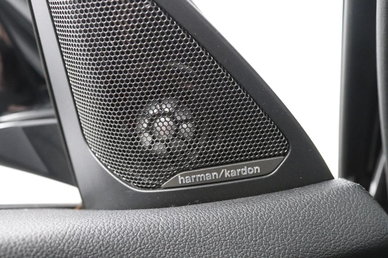 BMW 2-SERIE Gran Coupé 218i M-Sport | Panoramadak | 19''M Velgen | Harman/Kardon | Sport stoelen |