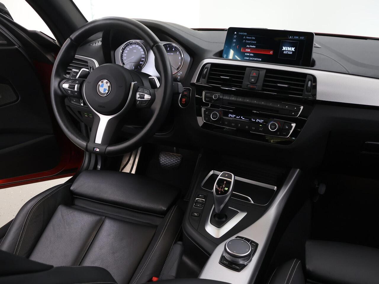 BMW 2-SERIE Coupé 230i High Executive M-Sport | M-Sport| NL Auto | Harman/Kardon | Adaptieve Cruise Control | LED | Rij-hulpsysteem | Sportstoelen | Schuif/Kanteldak | Sportstoelen | DAB | Adaptief Onderstel | Camera | Ele. verstelbare stoelen + Geheugen Links |
