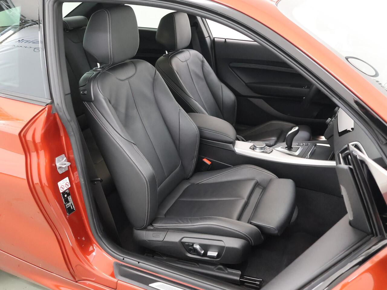BMW 2-SERIE Coupé 230i High Executive M-Sport | M-Sport| NL Auto | Harman/Kardon | Adaptieve Cruise Control | LED | Rij-hulpsysteem | Sportstoelen | Schuif/Kanteldak | Sportstoelen | DAB | Adaptief Onderstel | Camera | Ele. verstelbare stoelen + Geheugen Links |