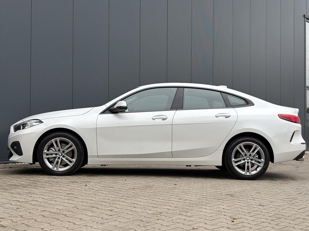 BMW 2-SERIE Gran Coupé 218i Executive Edition Automaat / Apple Carplay/Android Auto / Cruise Controle / Climate control / Navigatie full map /